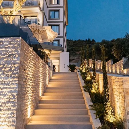 Radhimë Mazarine Hotel, Vlore, Albania מראה חיצוני תמונה