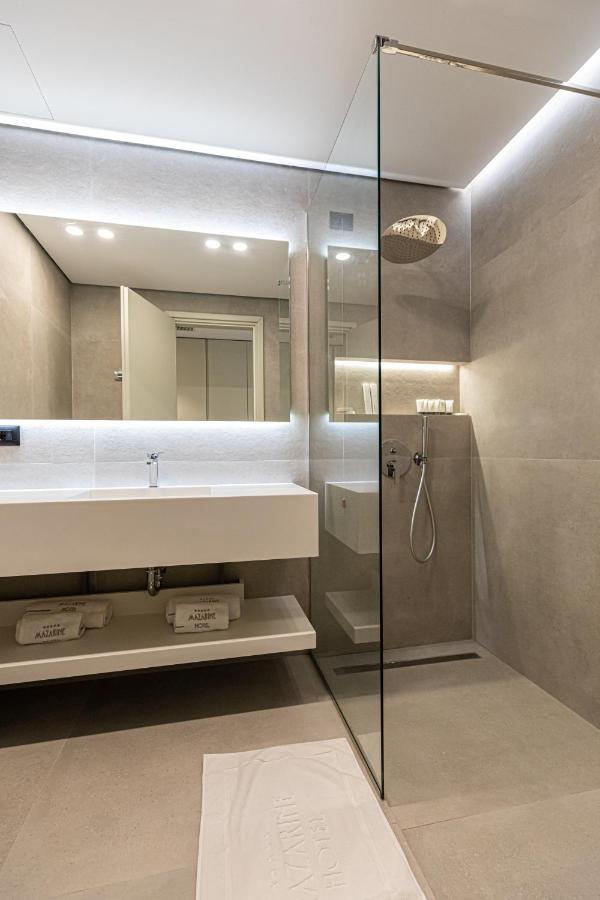 Radhimë Mazarine Hotel, Vlore, Albania מראה חיצוני תמונה