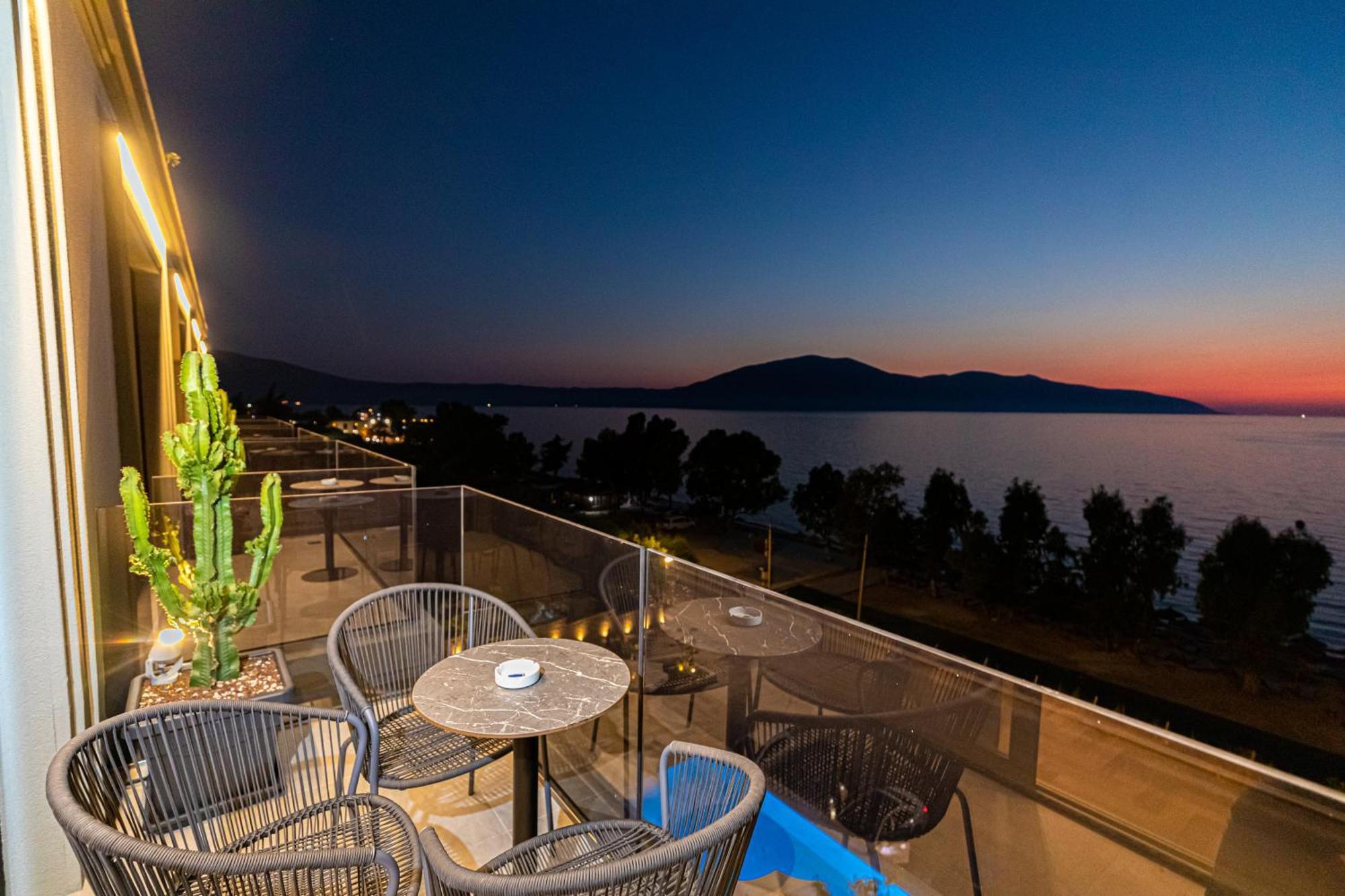 Radhimë Mazarine Hotel, Vlore, Albania מראה חיצוני תמונה