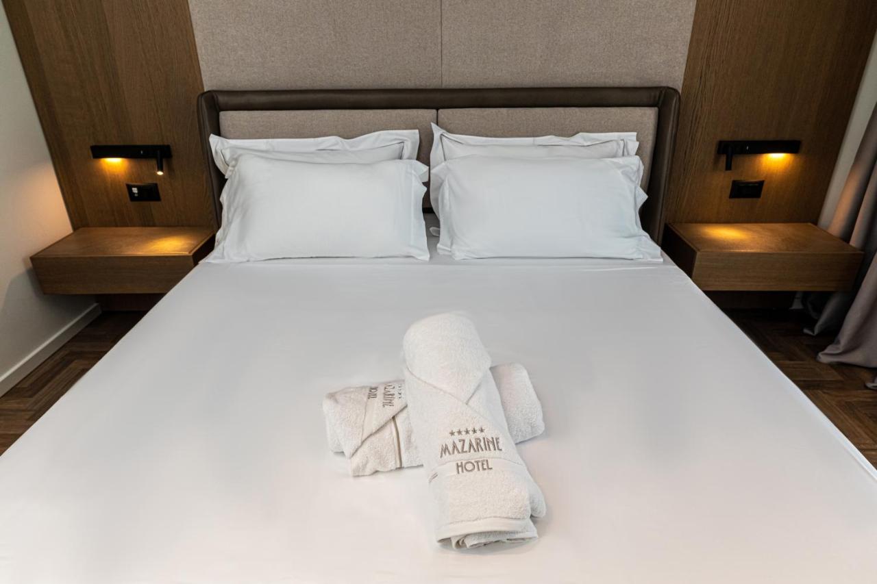 Radhimë Mazarine Hotel, Vlore, Albania מראה חיצוני תמונה